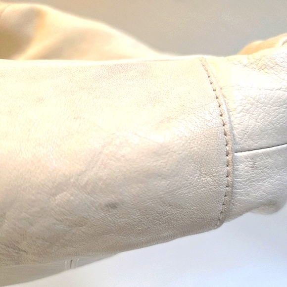 Beautiful Coach Off White And Sillver Leather Satchel With Unbranded Dust Bag - Picture 8 of 16